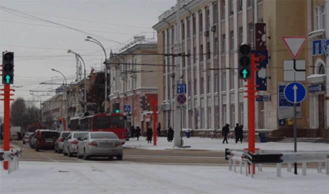 В Кемерове на площади Советов заработали светофоры
