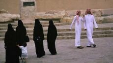 Жителя Саудовской Аравии выпорут прилюдно за провоз спиртного